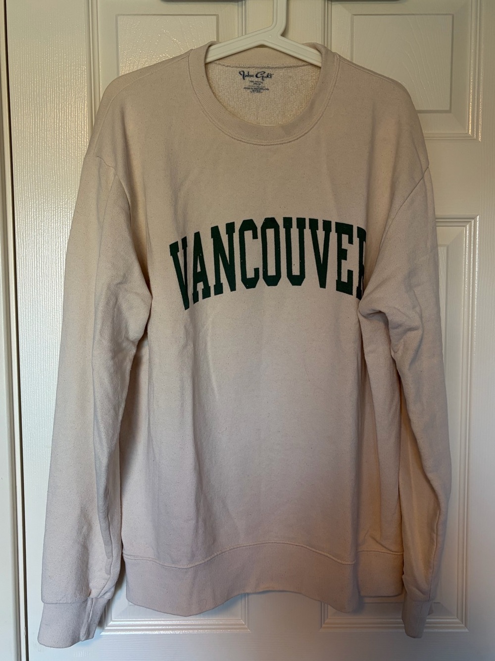 Brandy Melville Vancouver sweatshirt